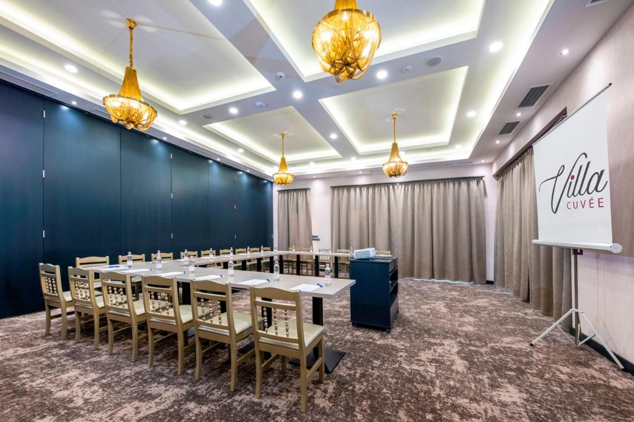 Villa Cuvee Egerszalok Luaran gambar
