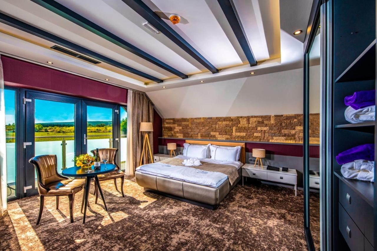 Villa Cuvee Egerszalok Luaran gambar